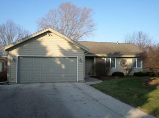 6205 W Linden Dr, West Bend, WI 53095