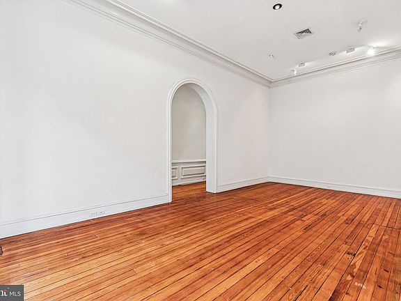 4th image of 2106 Spruce St