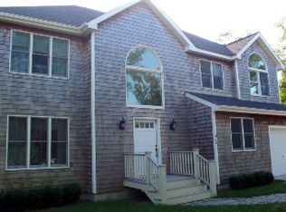 1 Bayberry Ln, Sag Harbor, NY 11963