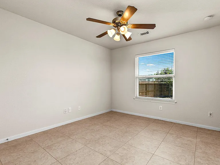 7710 Trail Holw — Photo 11