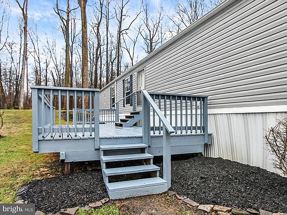 4th image of 740 Lonely Cottage Rd