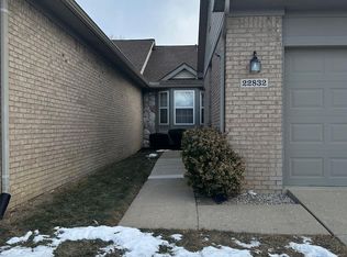 22832 Woodcreek Dr, Taylor, MI 48180
