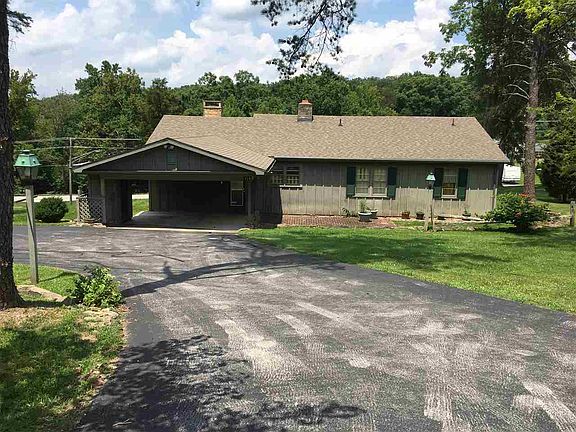 2nd image of 710 E Evergreen Dr