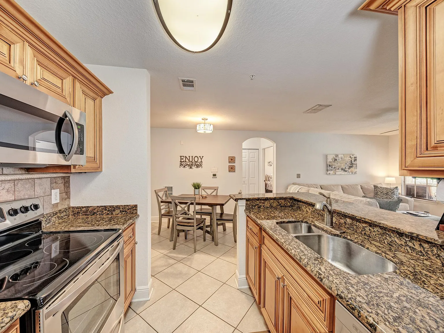 2 bed, 986 sqft, $2,500 — Photo 4