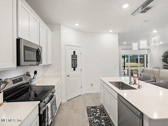 5th image of 15608 WHISPERING FIR Drive