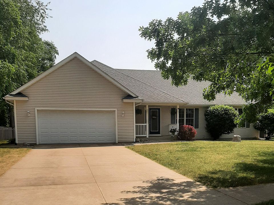 1st image of 13665 Green Prairie St