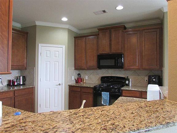 3rd image of 24450 Silverton Valley Ln