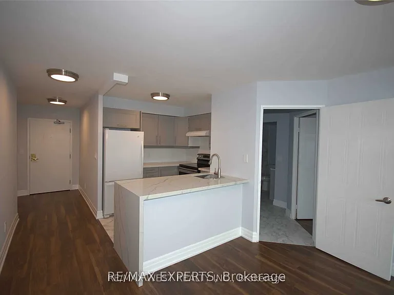 150 Dunlop St E #810 — Photo 4