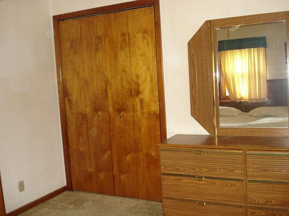 3rd image of 1132 Orient St