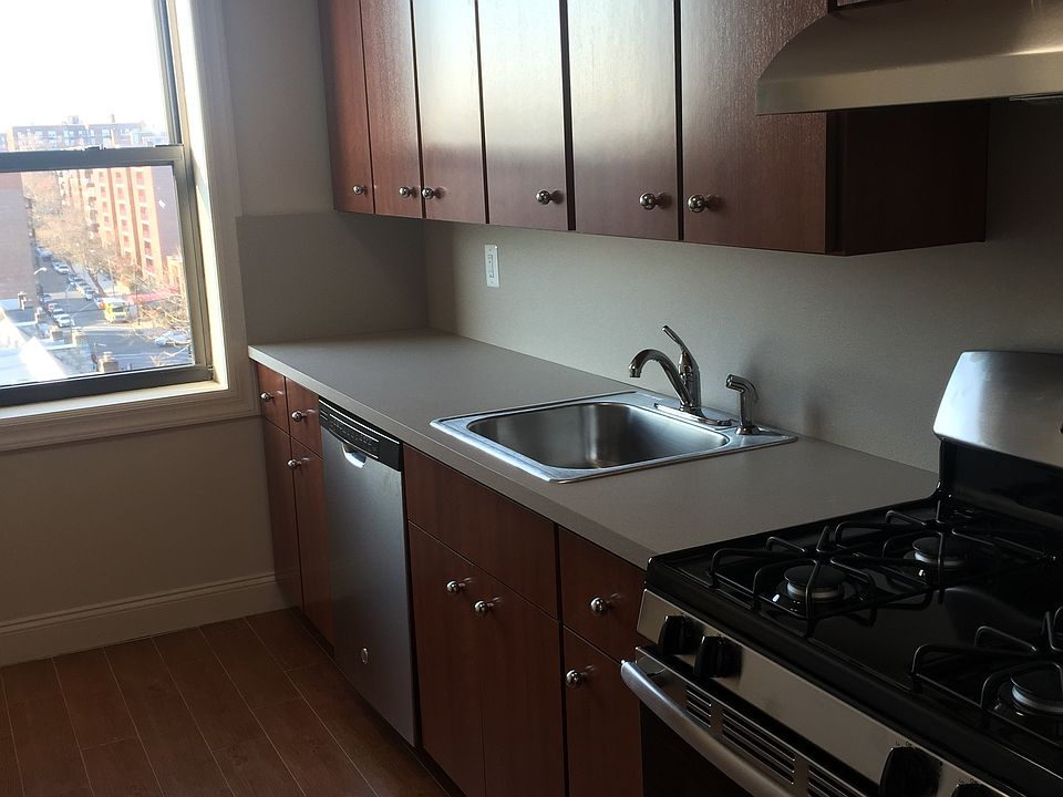 1st image of 68-4 Burns St #6B