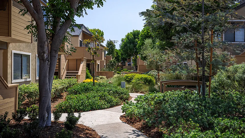 Woodbridge — Photo 3