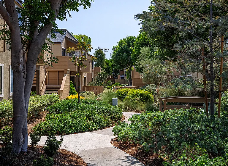 Woodbridge — Photo 3