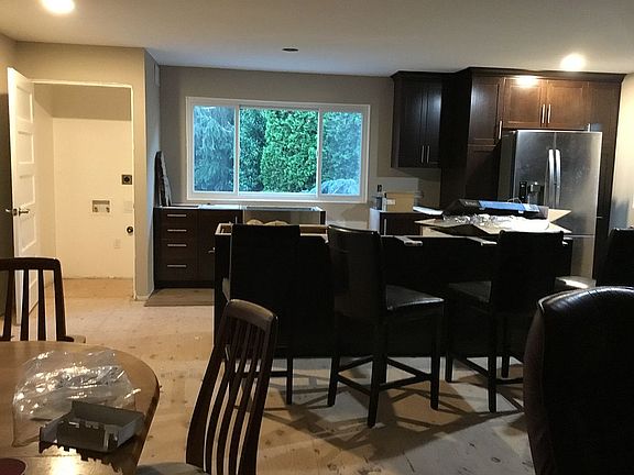 3rd image of 1936 SE Meadow Lark Dr