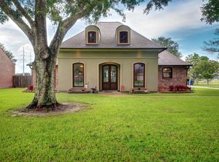 103 Thorn Dr, Youngsville, LA 70592