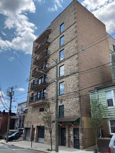 315 7th St APT 702, Union City, NJ, 07087
