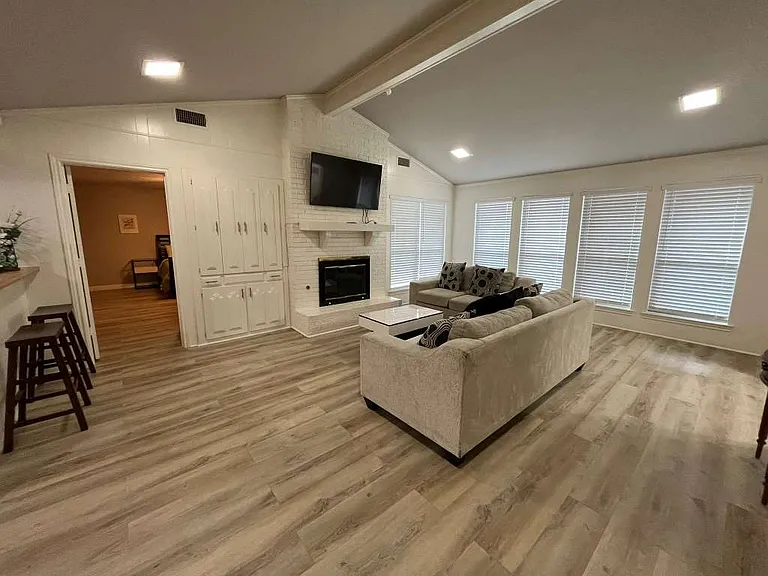 3922 San Mateo Dr — Photo 7