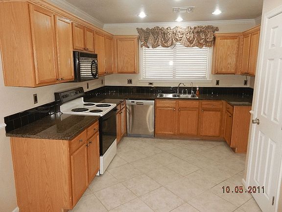2nd image of 1713 W Wildwood Dr