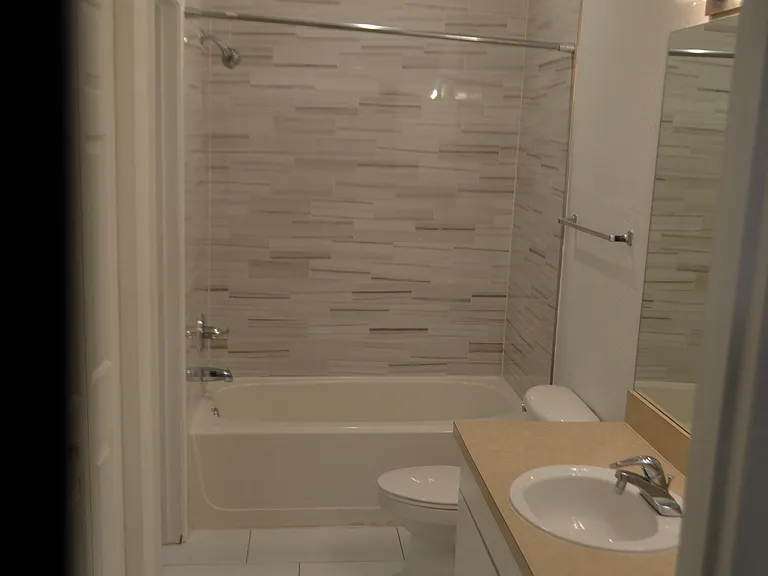 4323 Bayside Village Dr #206 — Photo 10