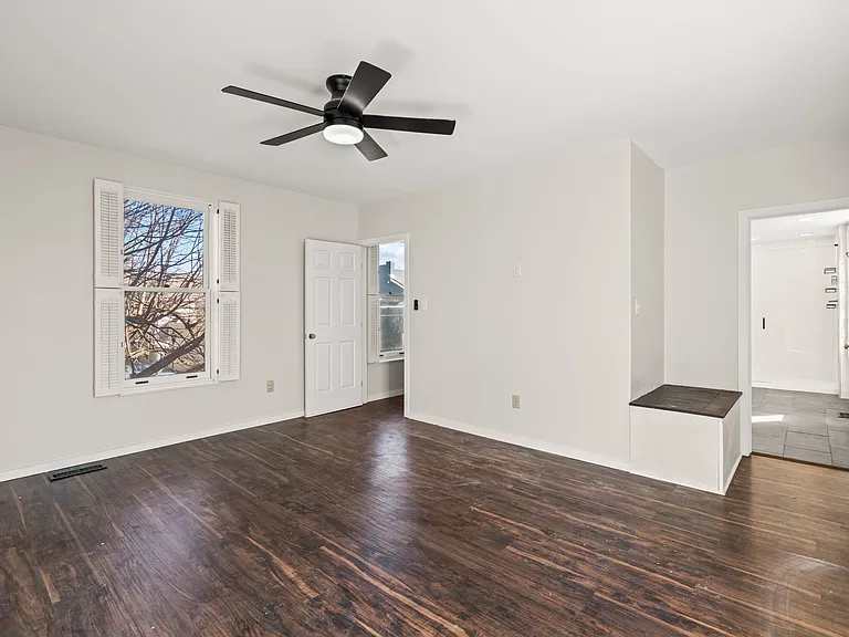 80 Green St — Photo 24