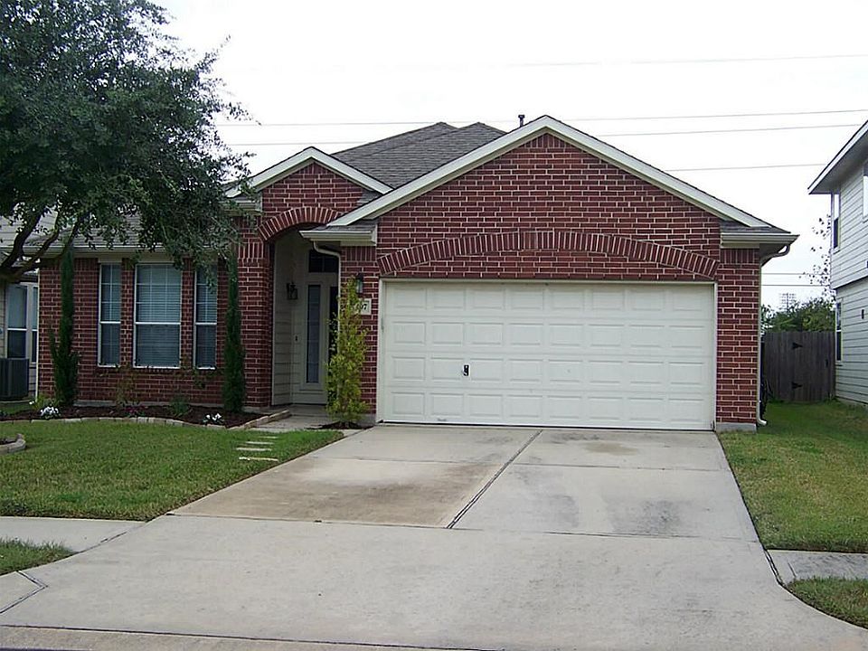 7407 Berling Landing