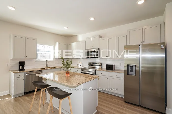 968 Juniper Ln — Photo 4