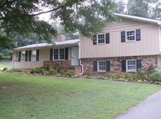 3 Cedar Ln N, Newnan, GA 30263