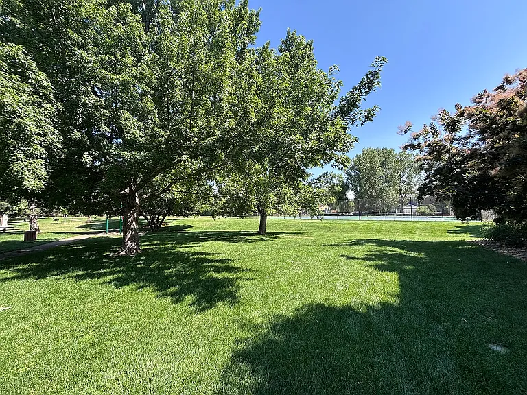 Large Gunbarrel Commons Park - off leash - 4 min walk