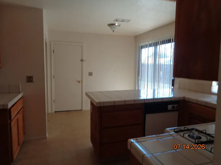 748 Peregrine Way — Photo 5