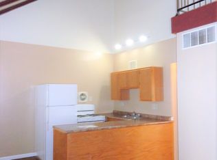 840-895 Dawnview Ct #882, Florissant, MO