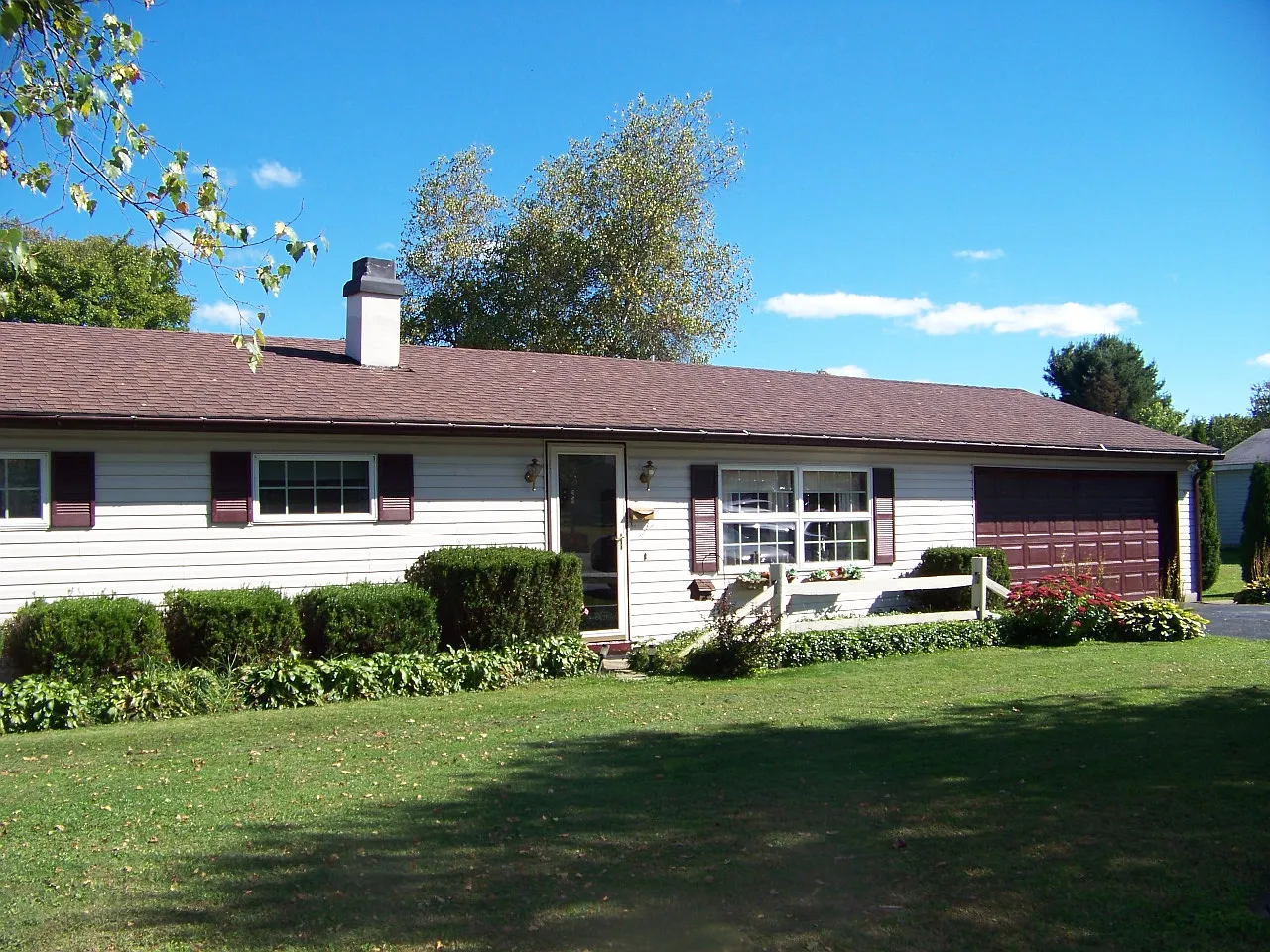 190 Lytle Ave photo 1