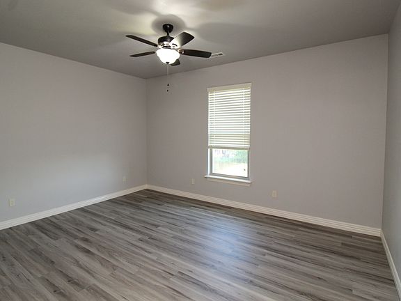 2nd image of 775 Via Lucca Ave