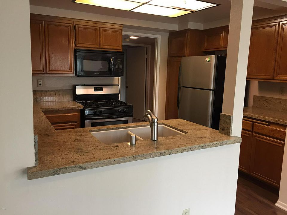 1st image of 873 Sandberg Ln