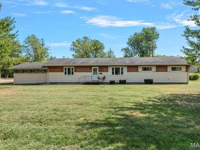112 N Wilson St, Girard, IL, 62640