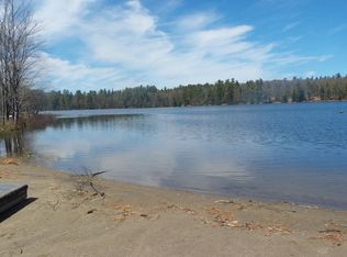 21 Wamego Ln, Corinth, NY 12822