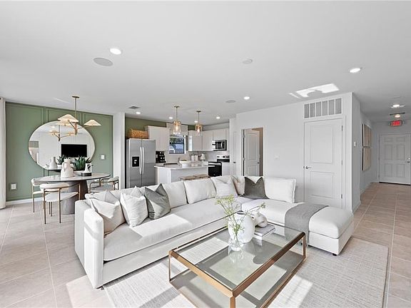 5th image of 286 Silent Lake DR