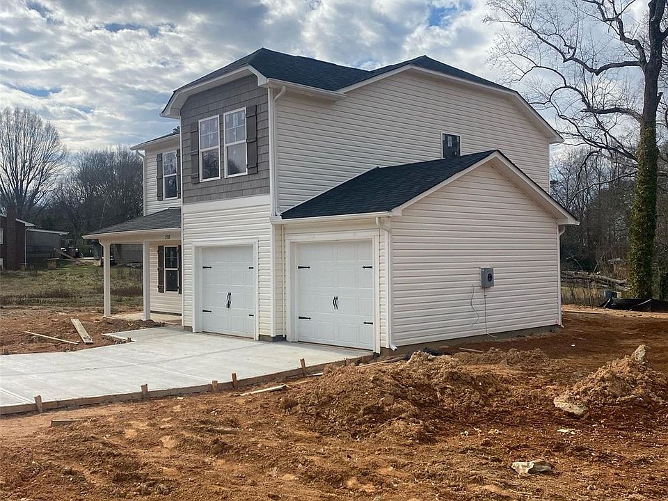 2nd image of 1580 Eaves Rd