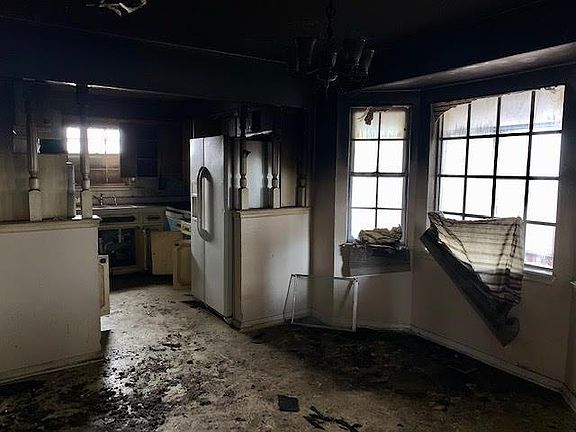 5th image of 1101 SW 57th St