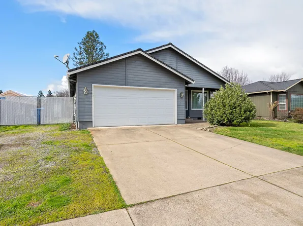 265 Candis Dr, Eagle Pt, OR 97524