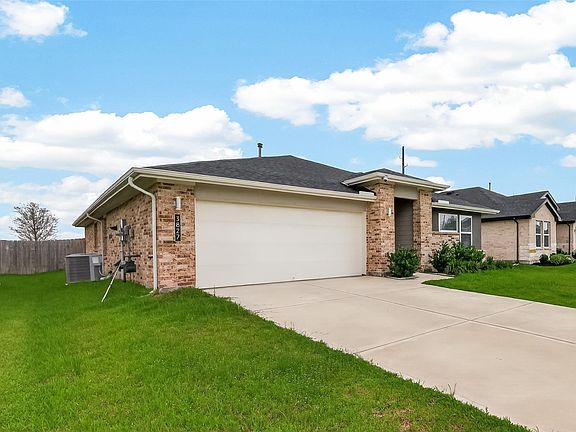 2nd image of 3827 Pierce Place Ln