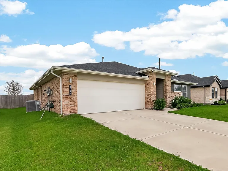 3827 Pierce Place Ln — Photo 2