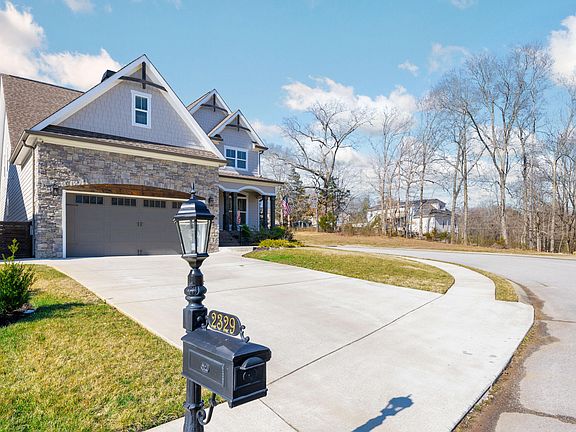 3rd image of 2329 Weeping Willow Dr