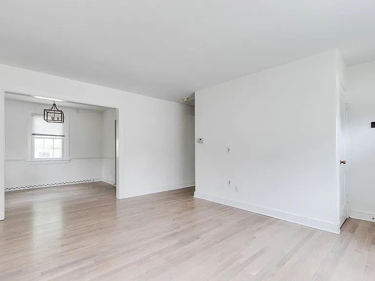 4904 Patterson Ave — Photo 7