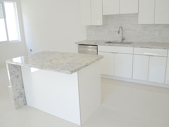 5th image of 3503 Day Ave