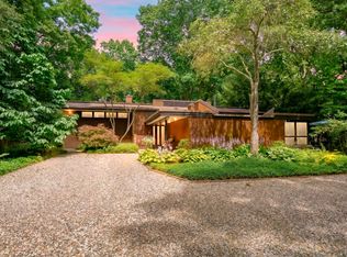 3818 Heights Dr, Hickory Corners, MI 49060