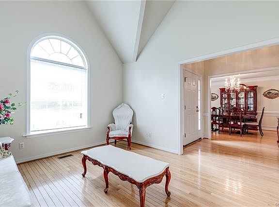 5th image of 10717 Correnty Dr