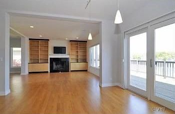 4th image of 770 Peninsula Dr