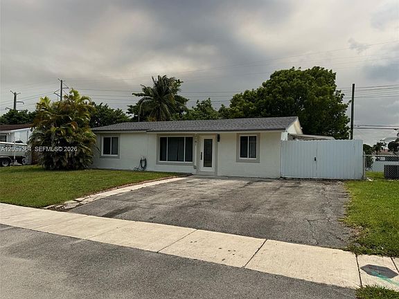 3rd image of 2181 SW 50th Ave