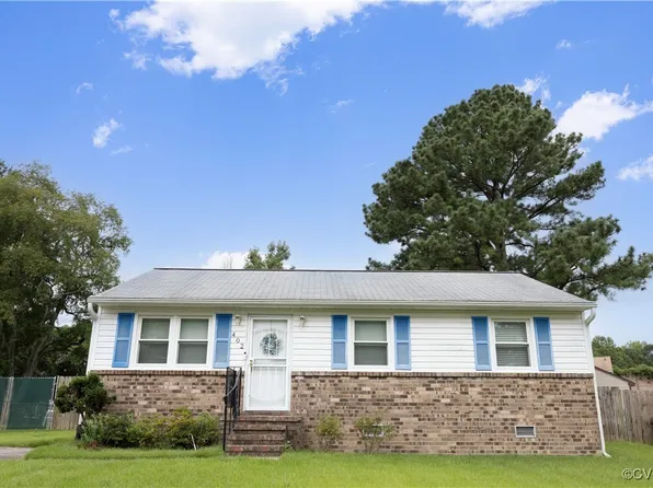 402 Pinoak Dr, Hopewell, VA 23860