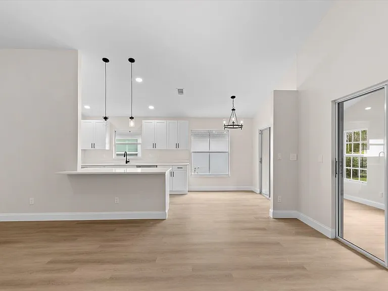 3358 Sabal Springs Blvd — Photo 12