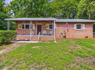 910 Perry Dr, Macon, GA 31217